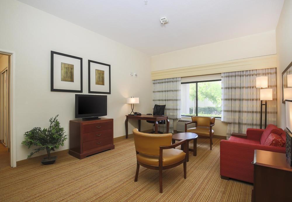 Hotel Courtyard By Marriott Salinas Monterey Exteriér fotografie