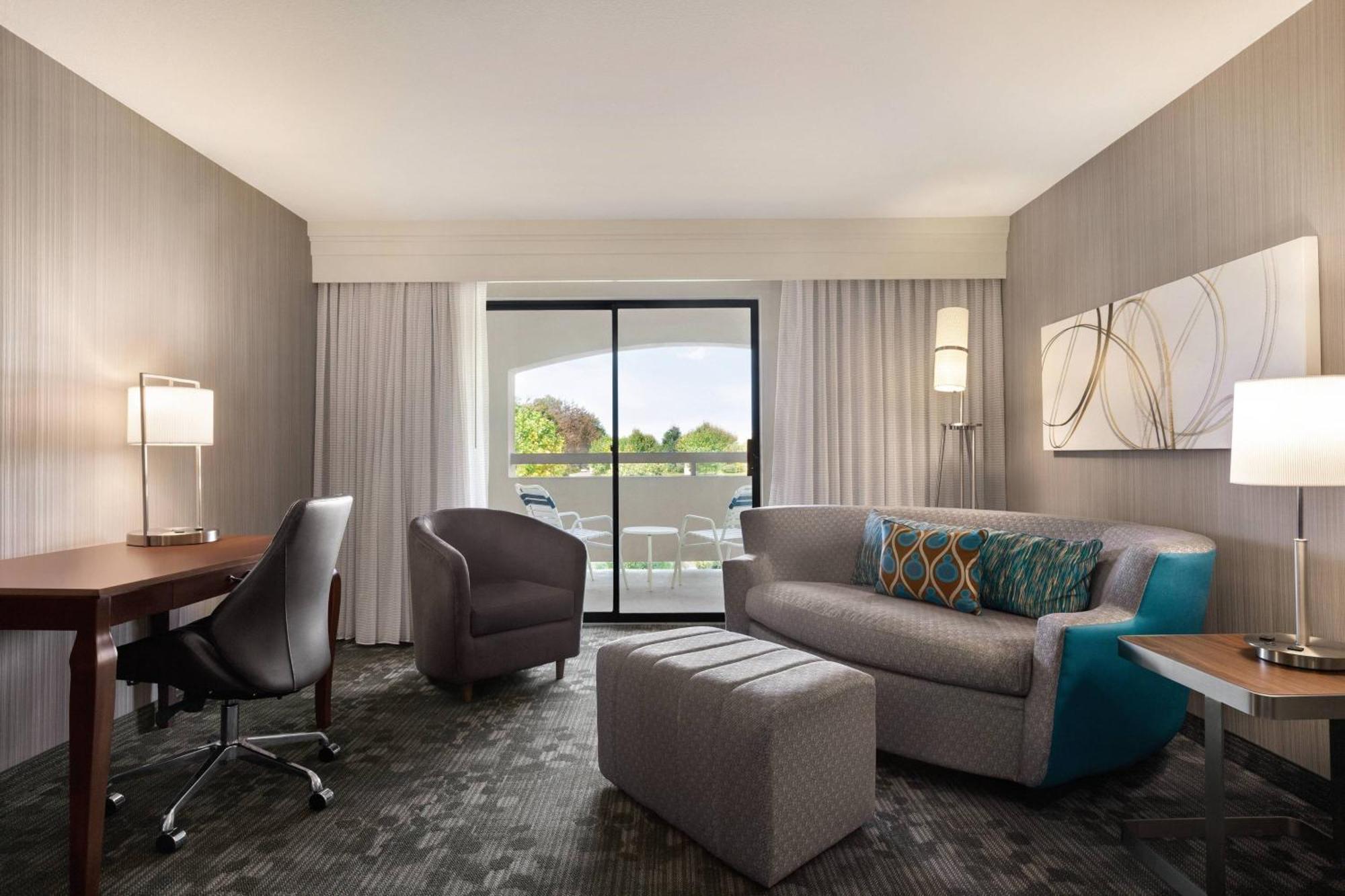 Hotel Courtyard By Marriott Salinas Monterey Exteriér fotografie